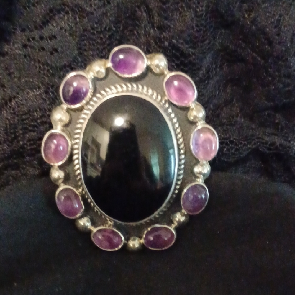 UNBELIEVABLE sterling silver Onyx and Amethyst statement ring